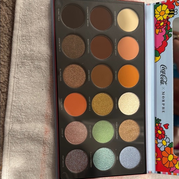 Morphe x Coca-Cola 1971 Collection Palette and Mascara - Picture 7 of 8